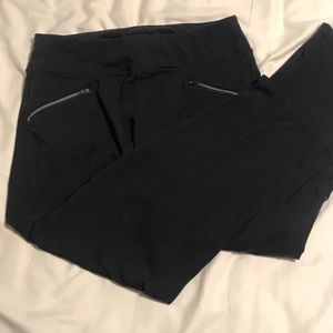Athleta zipper capri leggings